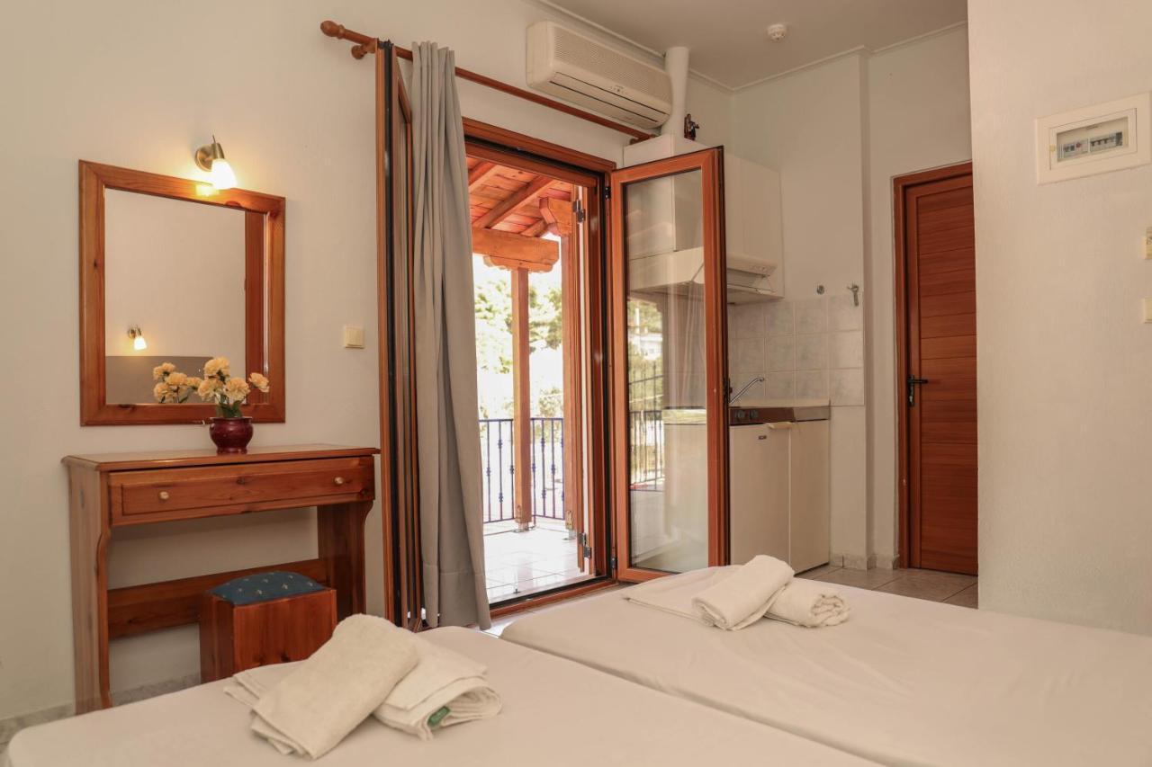 Ftelia Studios Skiathos Exterior foto